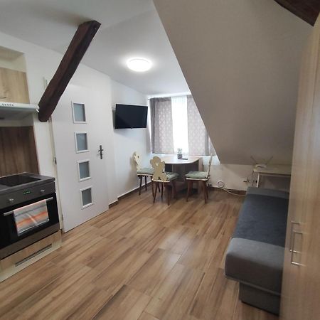 Kralovak Apartment Kraluv Dvur Ngoại thất bức ảnh