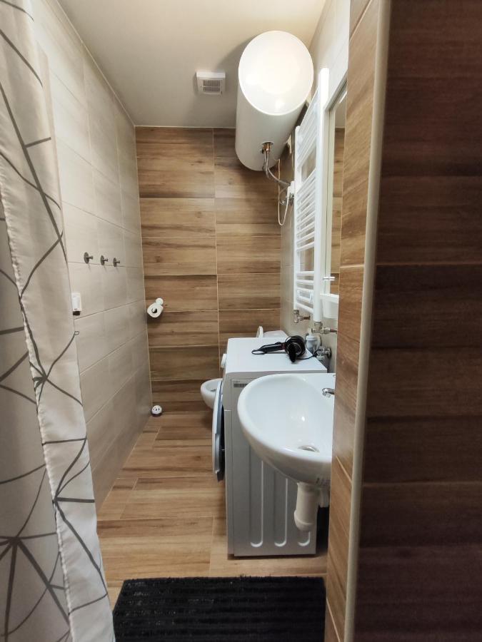 Kralovak Apartment Kraluv Dvur Ngoại thất bức ảnh