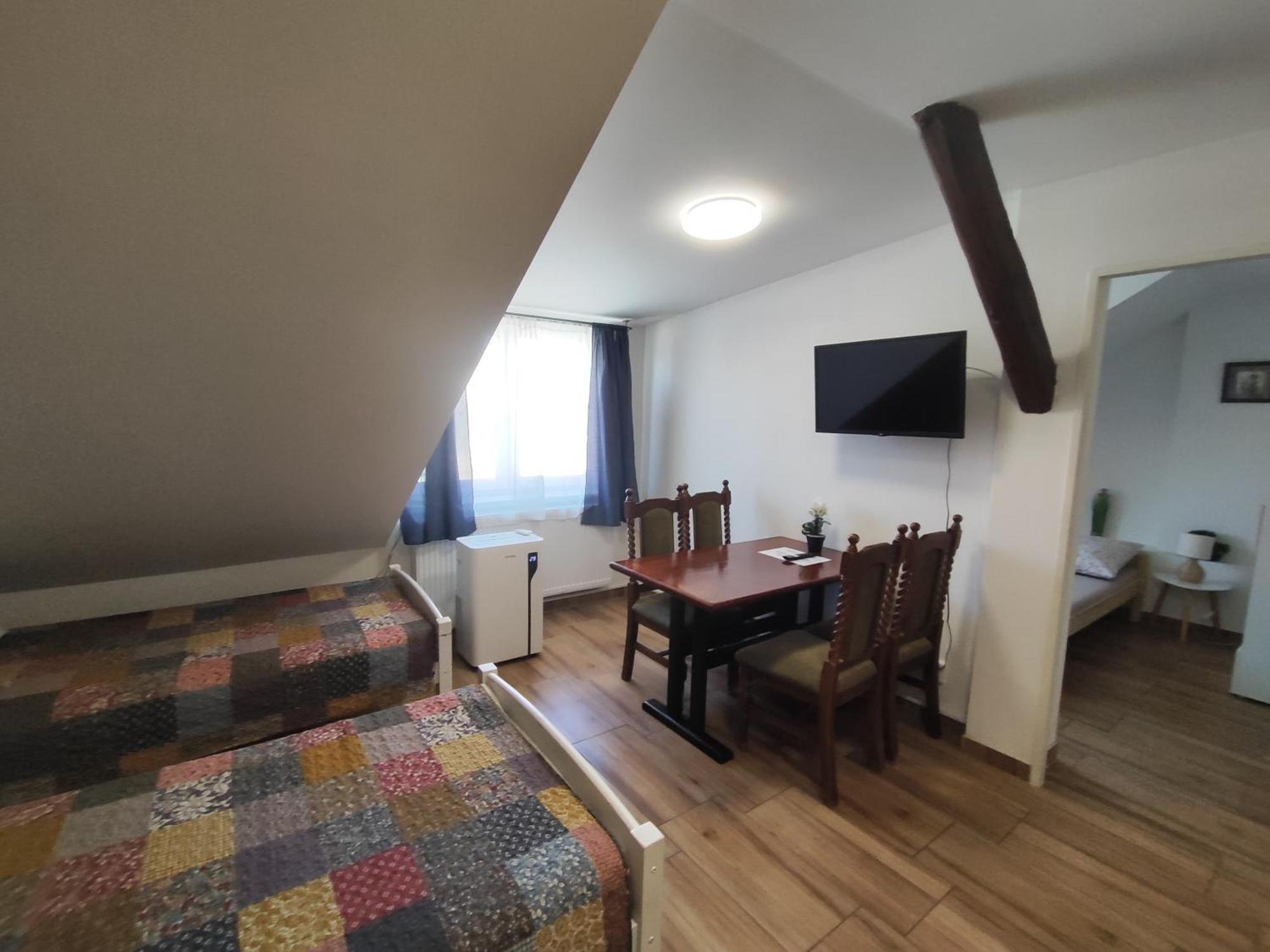 Kralovak Apartment Kraluv Dvur Ngoại thất bức ảnh
